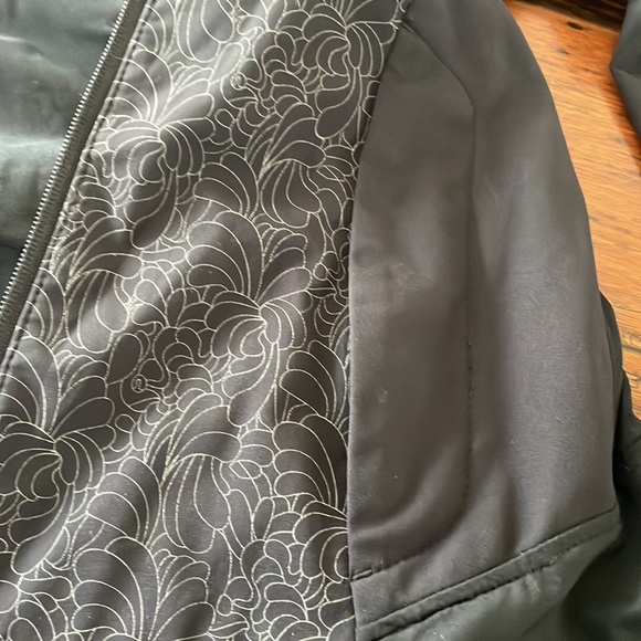 Lululemon Wet Dry Run Zip up Jacket - Picture 9 of 13